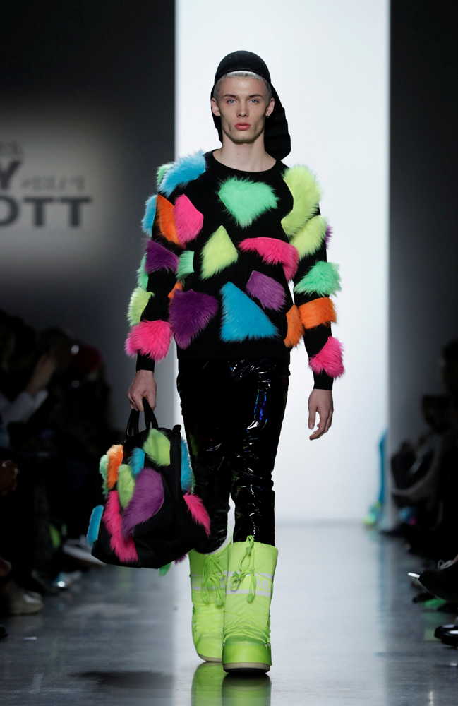 JEREMMY SCOTT  2018 SONBAHAR-KIŞ DEFİLESİ
