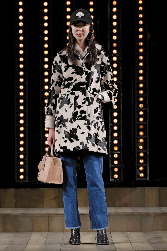 25. YILA ÖZEL DEFİLE