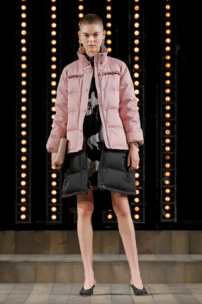 25. YILA ÖZEL DEFİLE