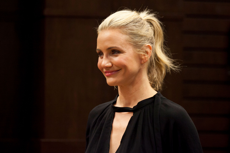 CAMERAN DIAZ ANNE OLUYOR