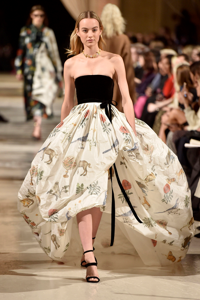 OSCAR DE LA RENTA 2018 SONBAHAR-KIŞ DEFİLESİ