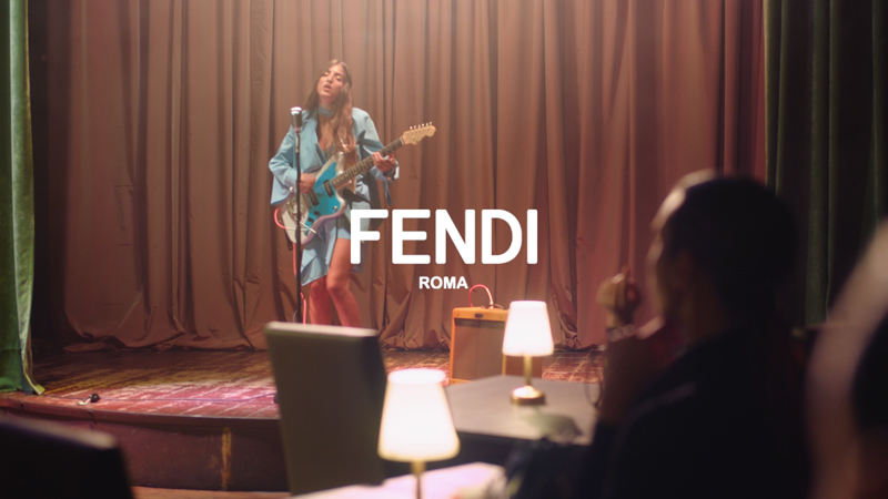 FENDIDEN SEVGİLİLER GÜNÜNE ÖZEL KAPSÜL KOLEKSİYON