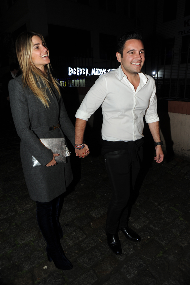 BİR GECEDE İKİ KUTLAMA BİRDEN