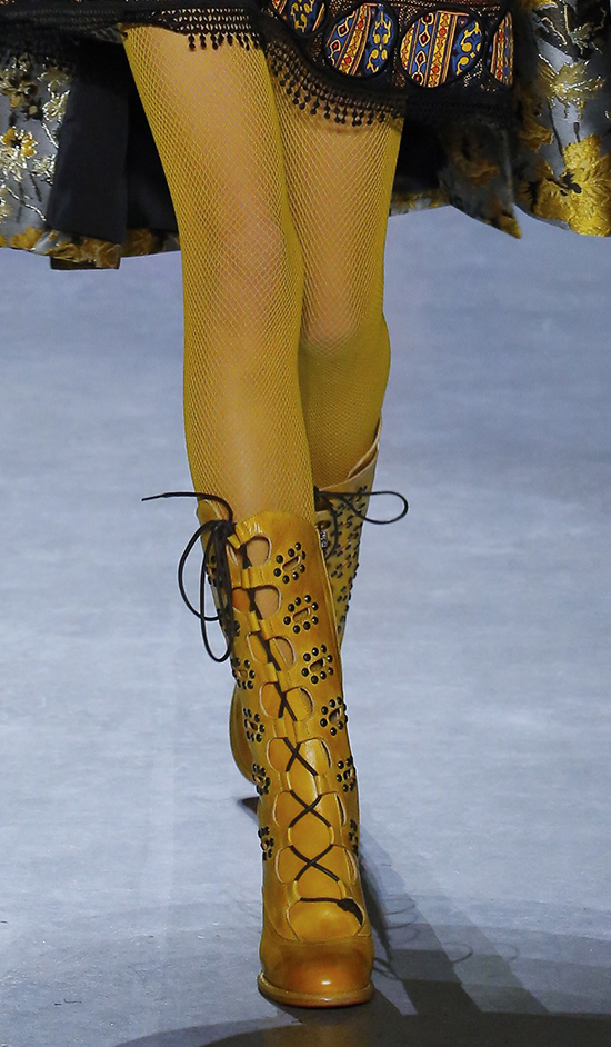 NYFWTE ÖNE ÇIKAN AYAKKABI MODELLERİ