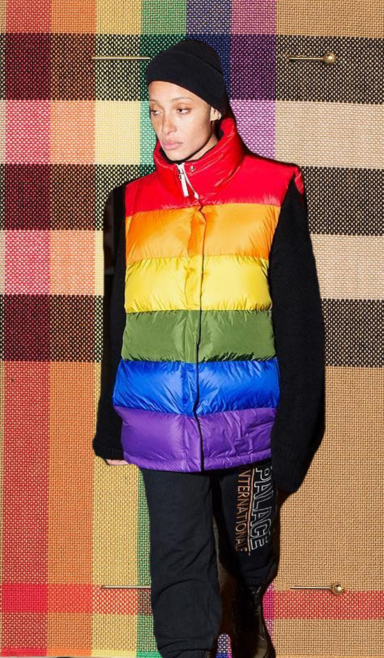 BURBERRYNİN BÜYÜK DEĞİŞİMİ