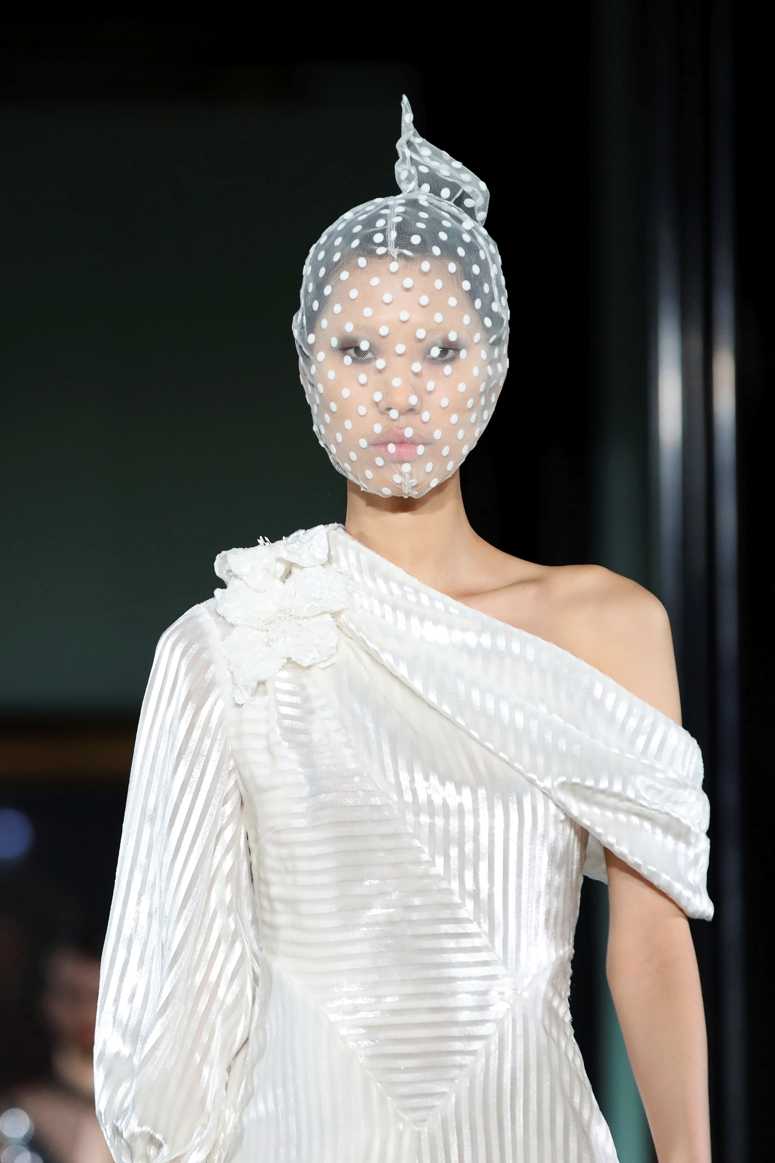 LONDRADA ERDEM DEFİLESİ