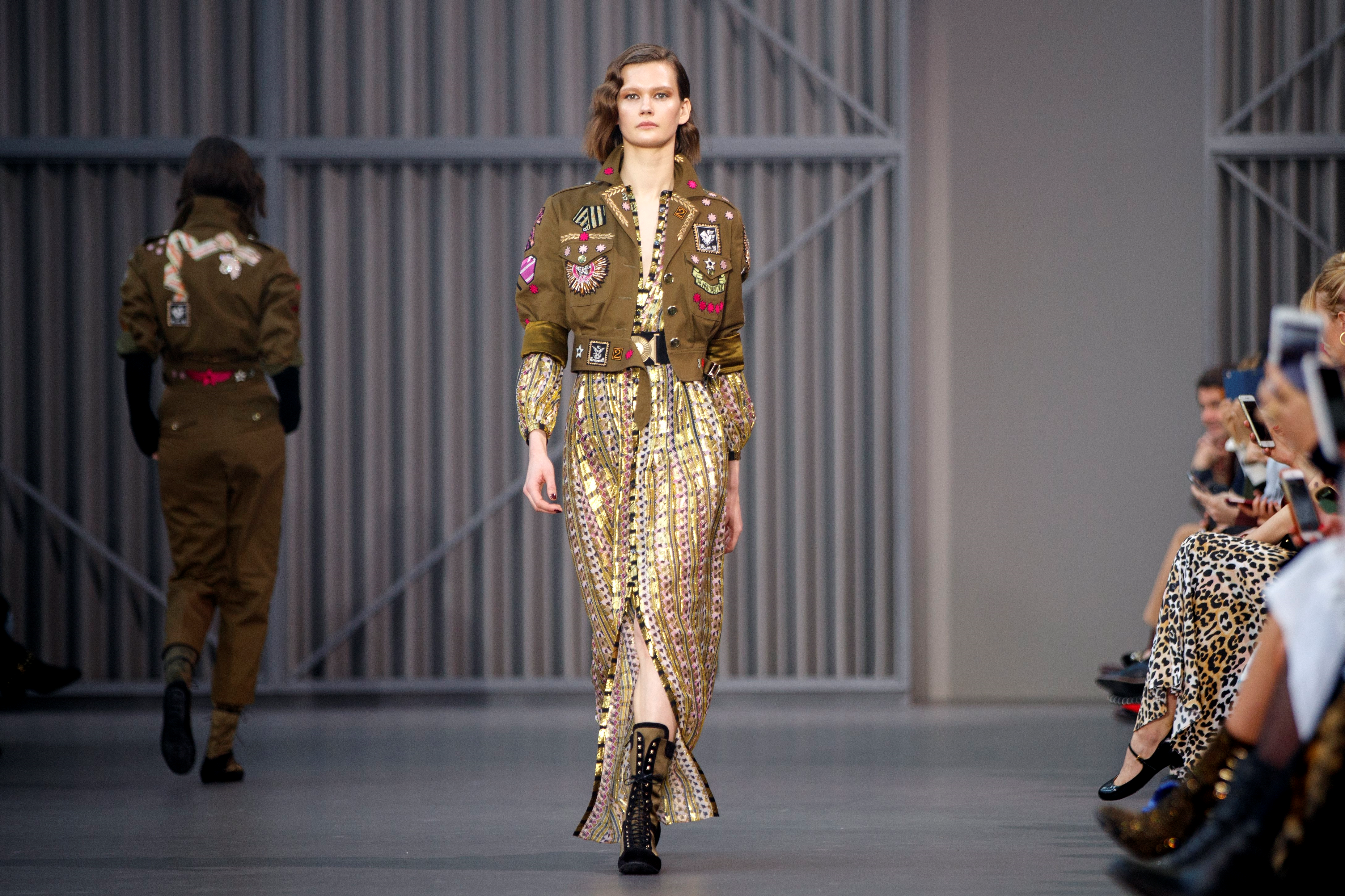 TEMPERLEY LONDON DEFİLESİ