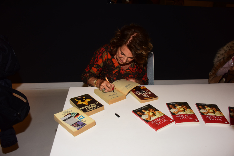 CEMRE BİRAND İMZA GÜNÜ