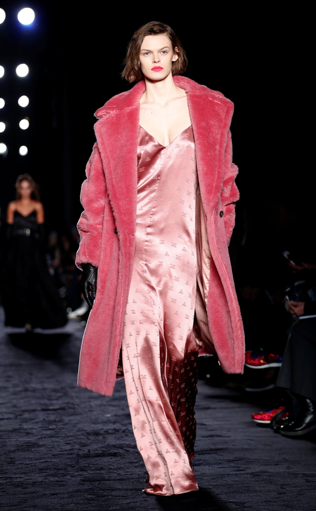 MAX MARA 2018 SONBAHAR-KIŞ DEFİLESİ