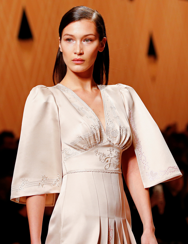 FENDI 2018 SONBAHAR-KIŞ DEFİLESİ