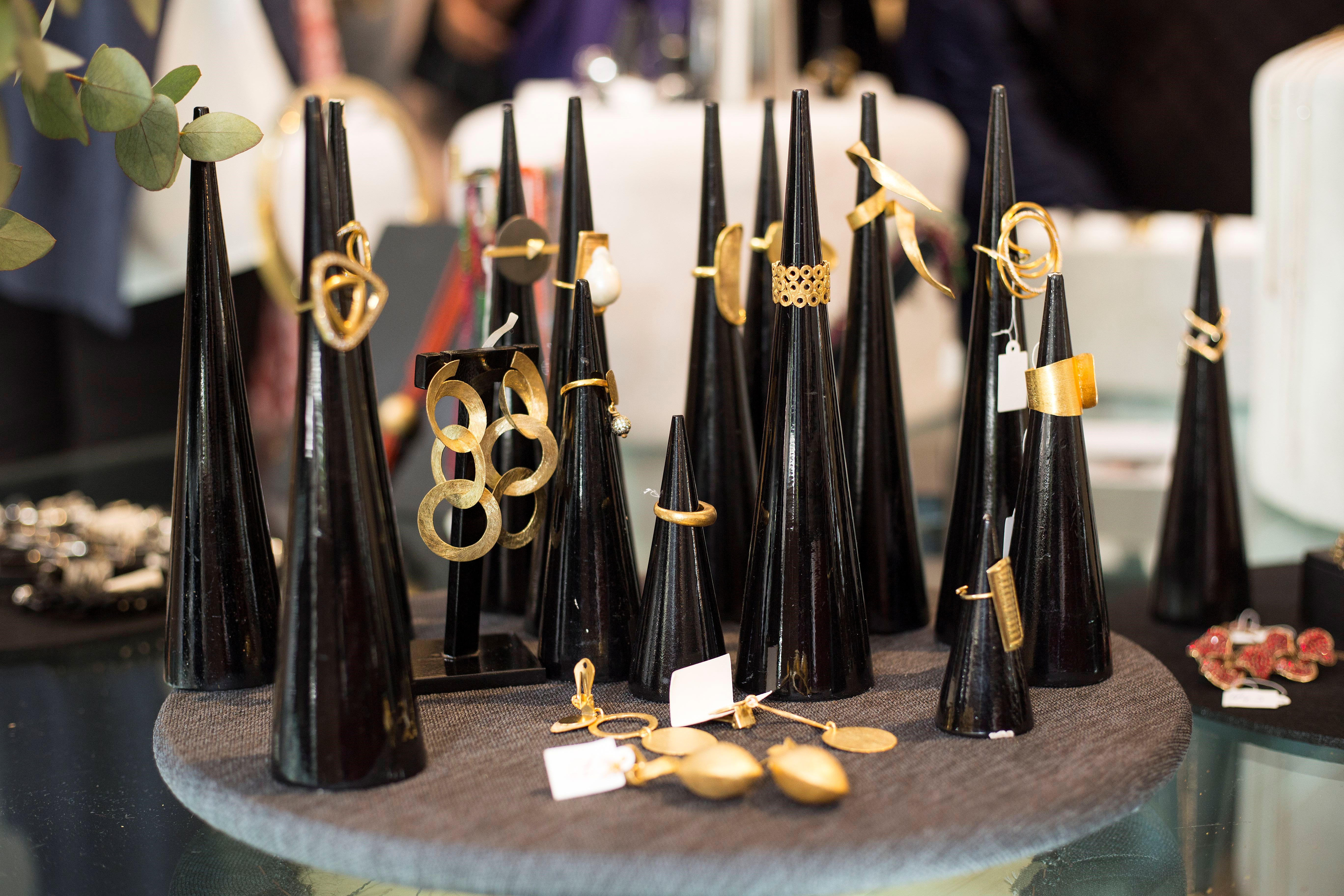 CEM LOKMANHEKİM ANISINA