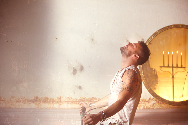 RICKY MARTIN RÜZGARI DEVAM EDİYOR