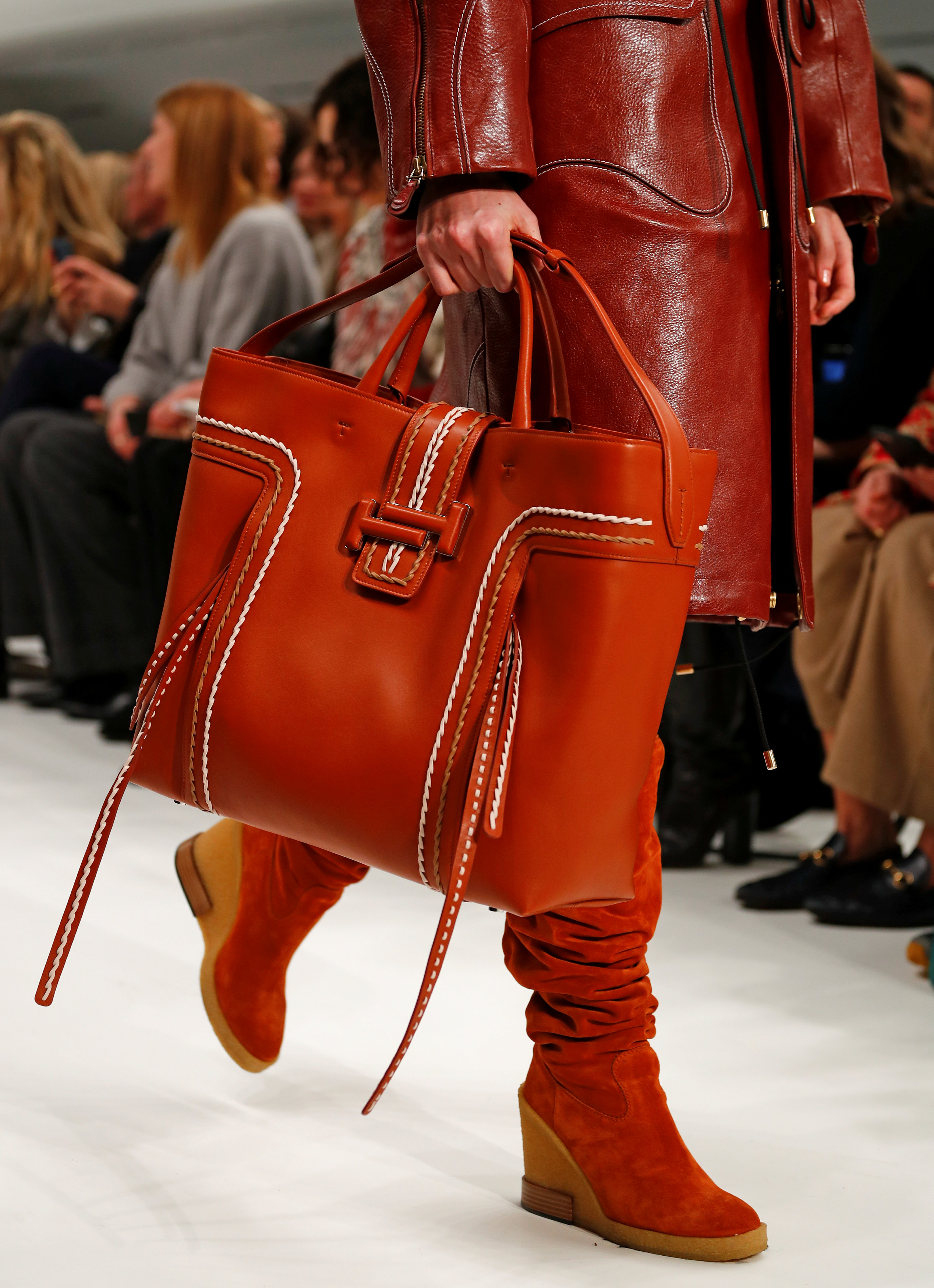 MİLANODA TODS DEFİLESİ