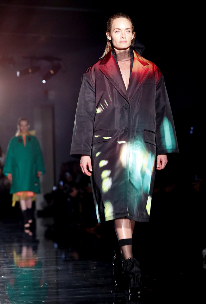 PRADA ZİRVEYİ KİMSEYE BIRAKMIYOR