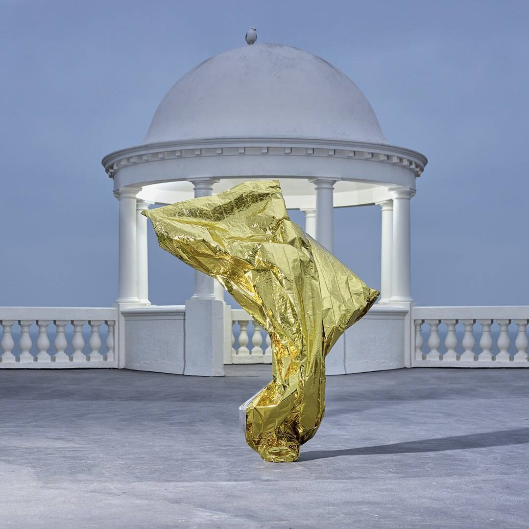 ANIN BÜYÜSÜNE KAPILIN