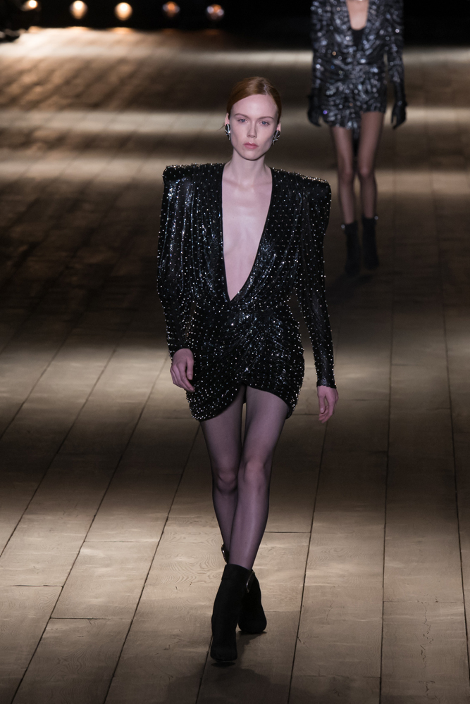 YSL 2018 SONBAHAR-KIŞ DEFİLESİ