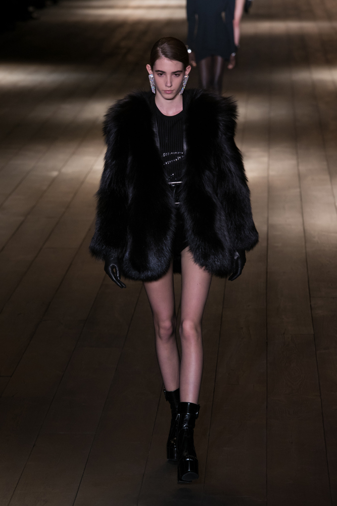 YSL 2018 SONBAHAR-KIŞ DEFİLESİ