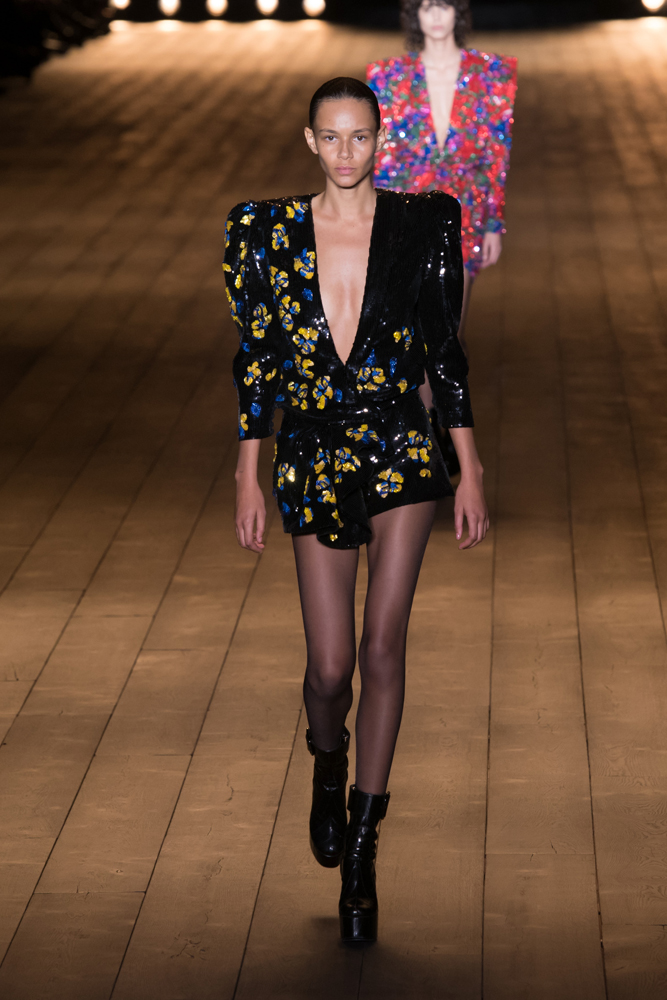 YSL 2018 SONBAHAR-KIŞ DEFİLESİ