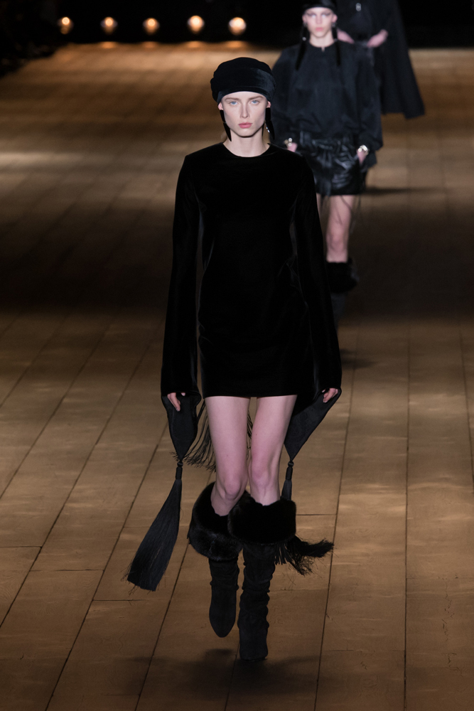 YSL 2018 SONBAHAR-KIŞ DEFİLESİ