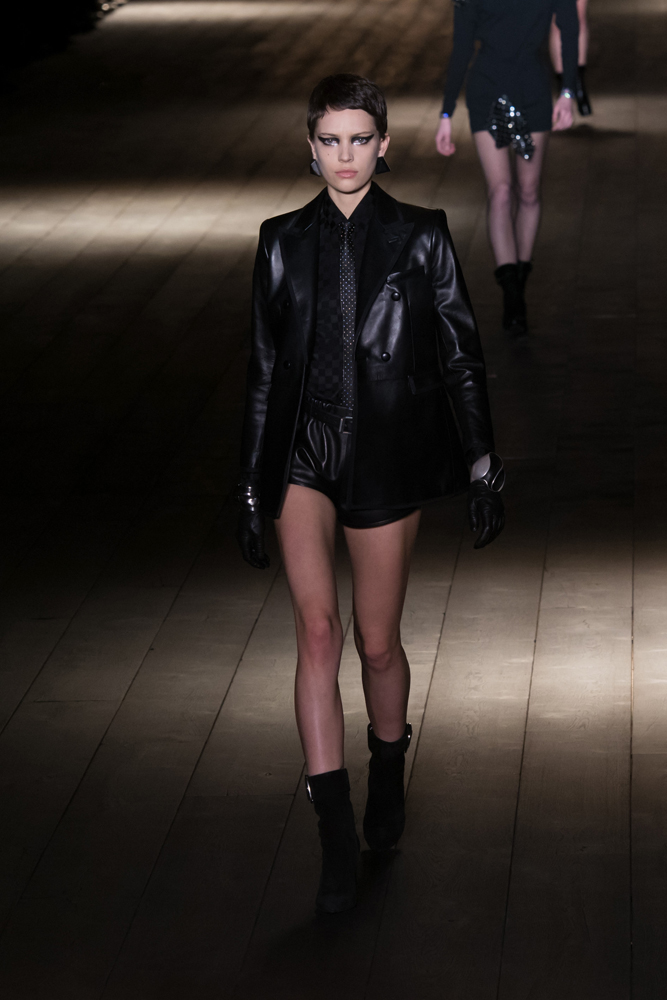 YSL 2018 SONBAHAR-KIŞ DEFİLESİ