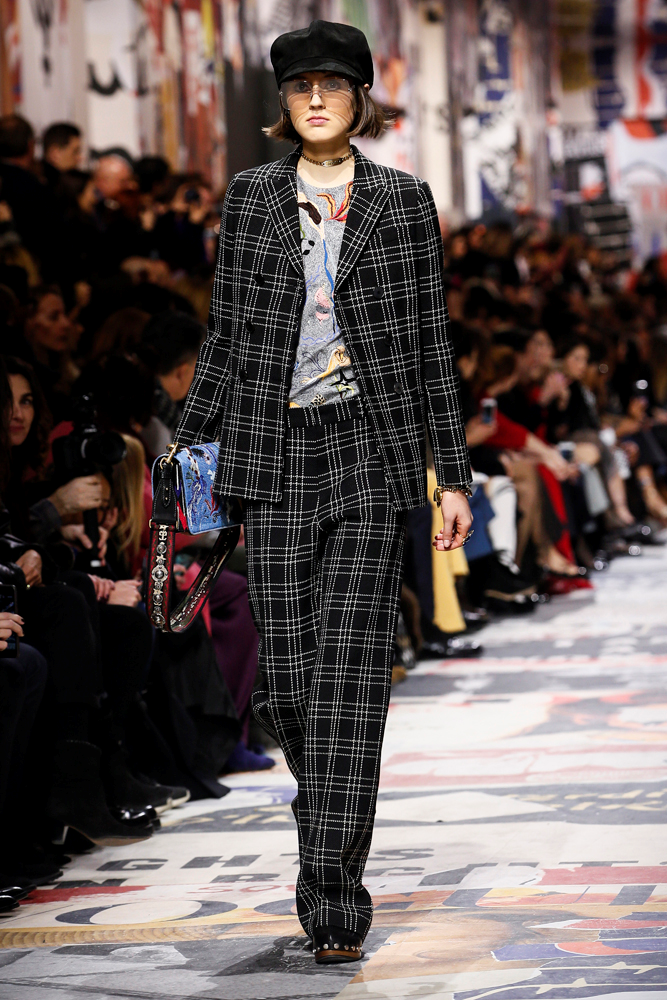 DIOR 2018 SONBAHAR-KIŞ DEFİLESİ