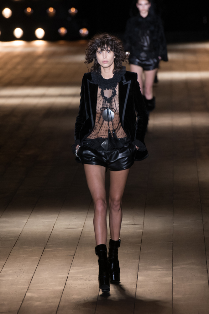 YSL 2018 SONBAHAR-KIŞ DEFİLESİ