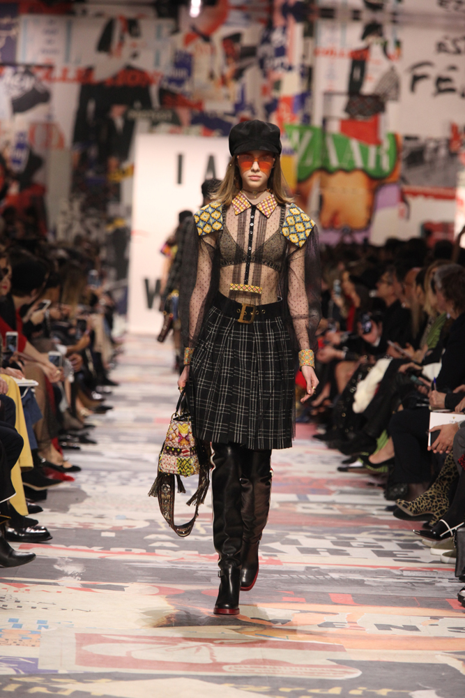 DIOR 2018 SONBAHAR-KIŞ DEFİLESİ