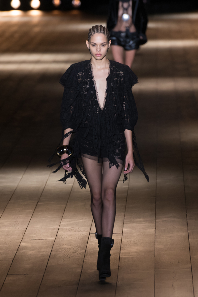 YSL 2018 SONBAHAR-KIŞ DEFİLESİ