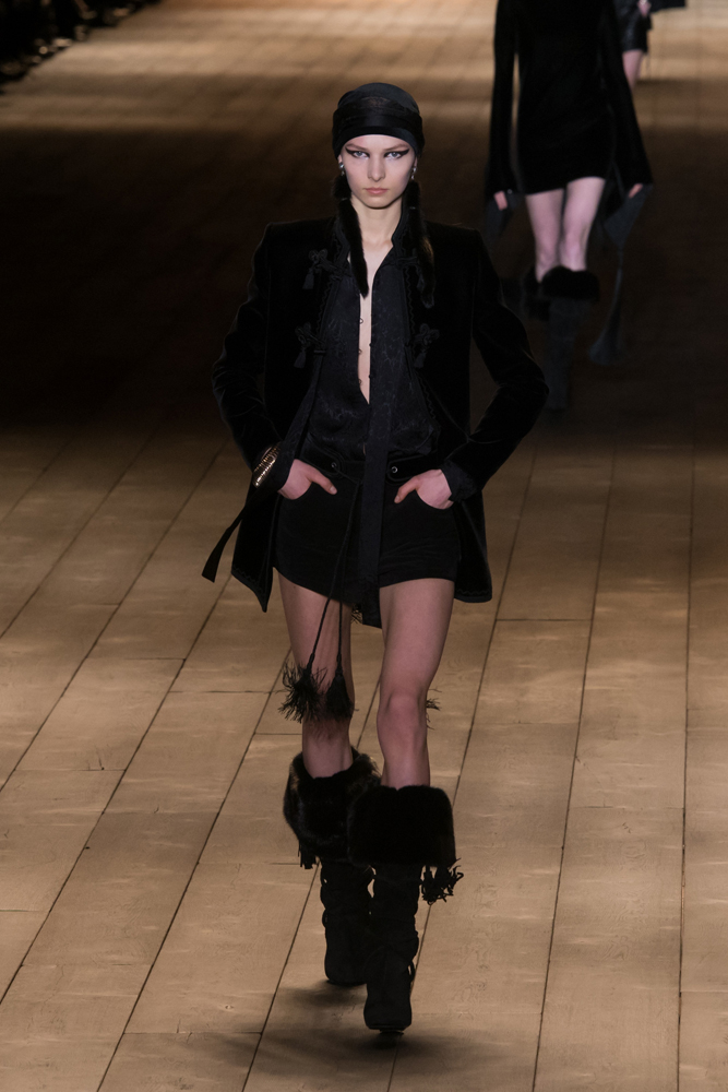 YSL 2018 SONBAHAR-KIŞ DEFİLESİ