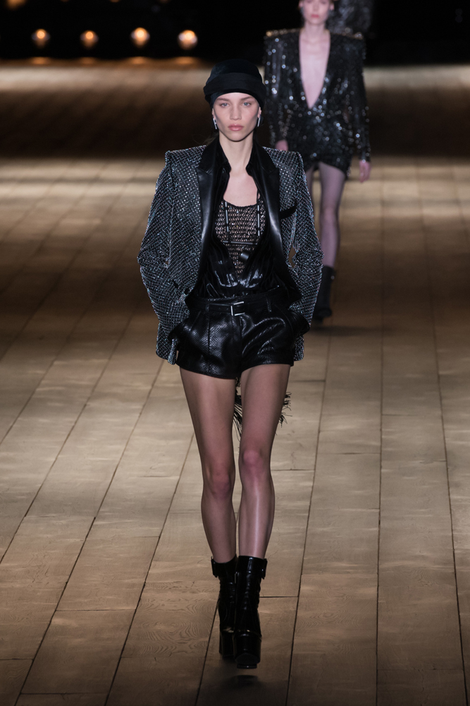 YSL 2018 SONBAHAR-KIŞ DEFİLESİ