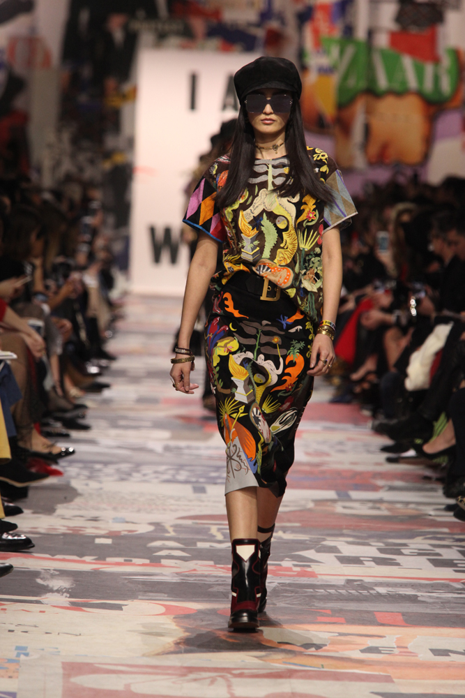 DIOR 2018 SONBAHAR-KIŞ DEFİLESİ