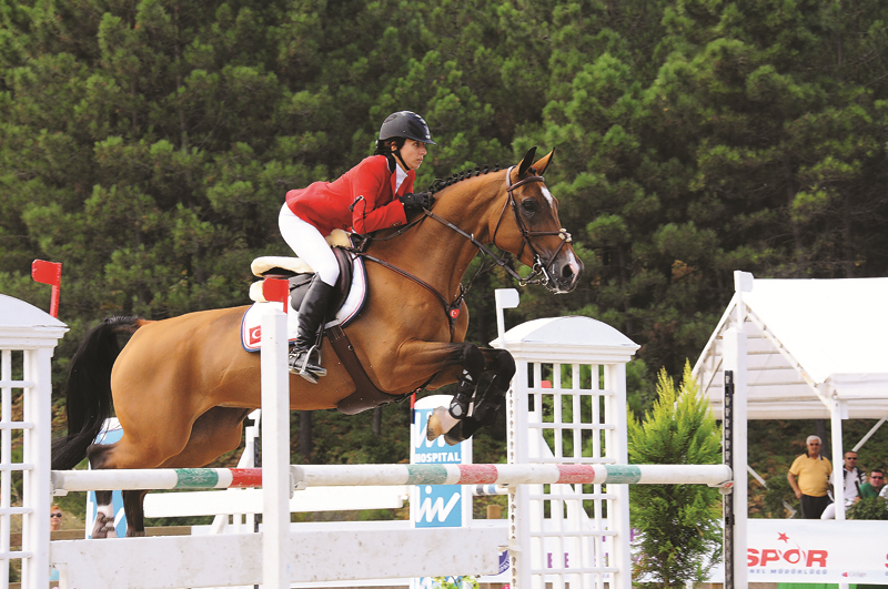 BİNİCİLİK SPORU YAPAN ÜNLÜ İSİMLER