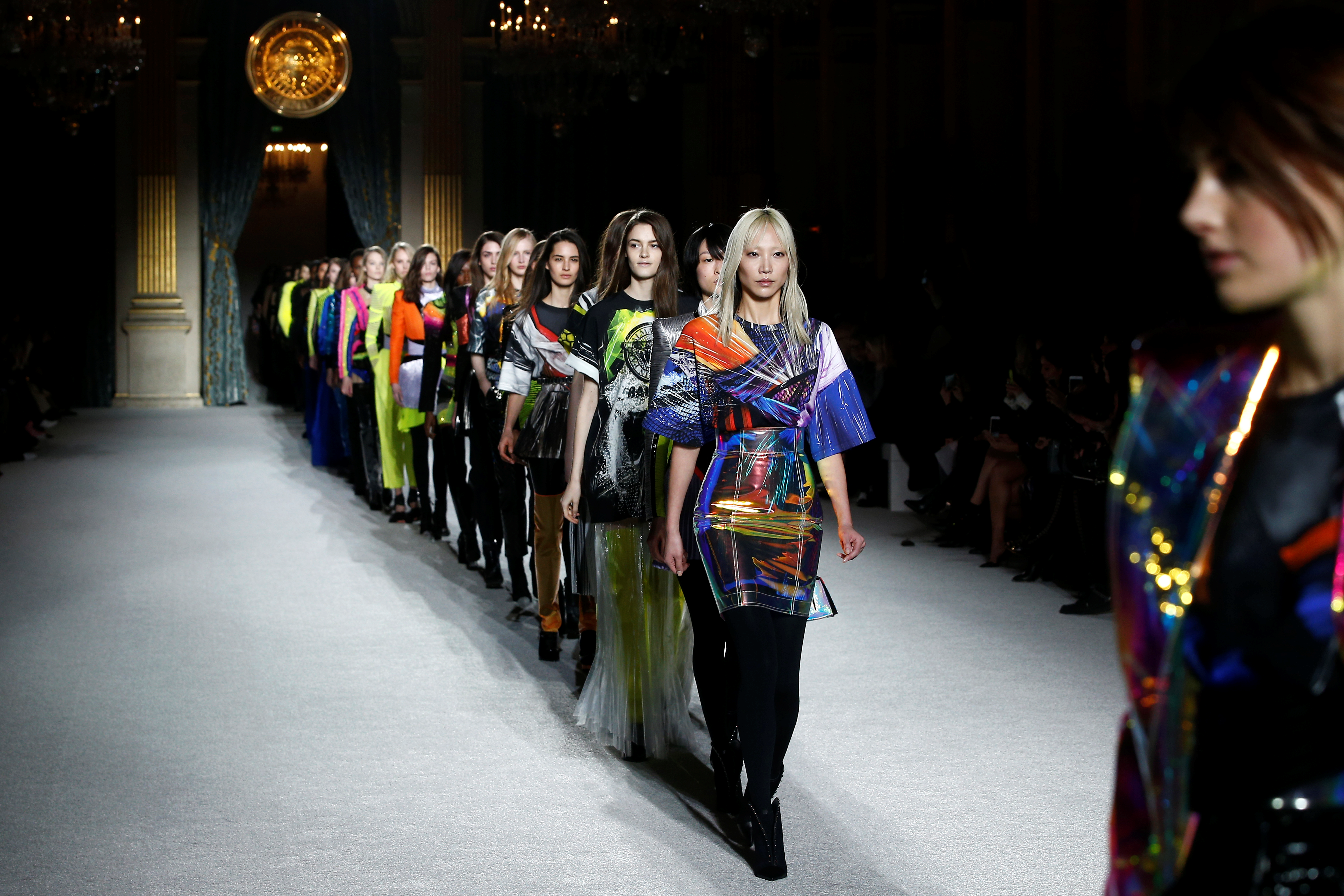 BALMAIN PARİS MODA HAFTASINDA