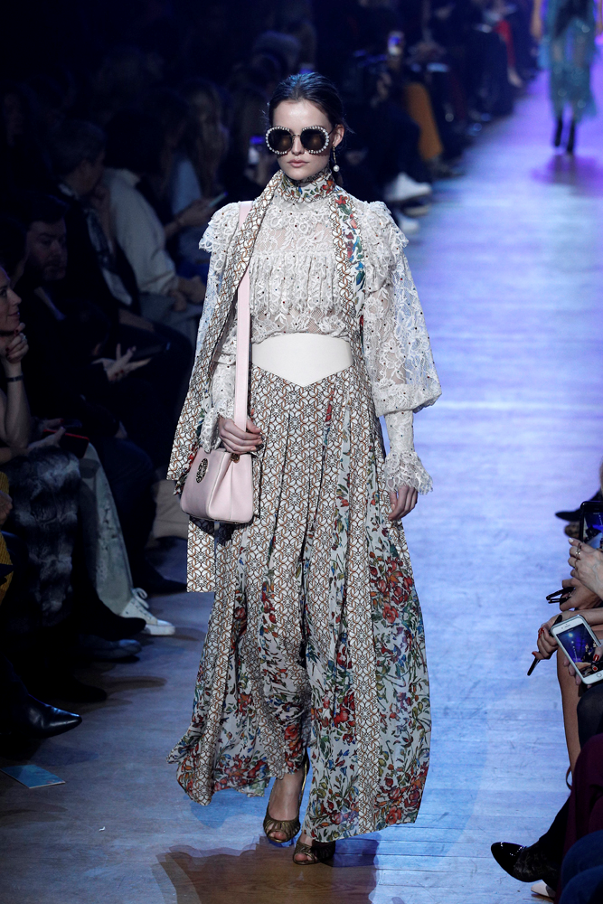 ELIE SAAB 2018 SONBAHAR-KIŞ DEFİLESİ