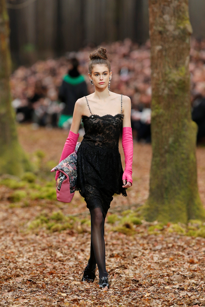 CHANEL 2018 SONBAHAR-KIŞ DEFİLESİ