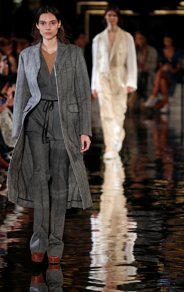 STELLA MCCARTNEY 2018 SONBAHAR-KIŞ DEFİLESİ