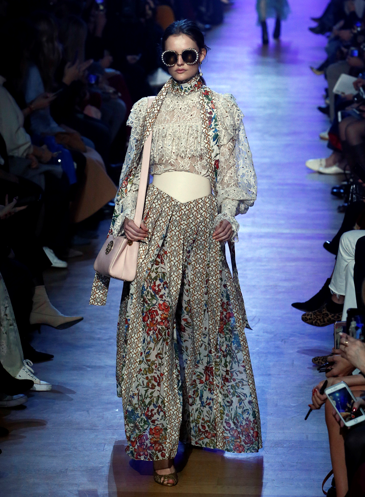 ELIE SAAB 2018 SONBAHAR-KIŞ DEFİLESİ