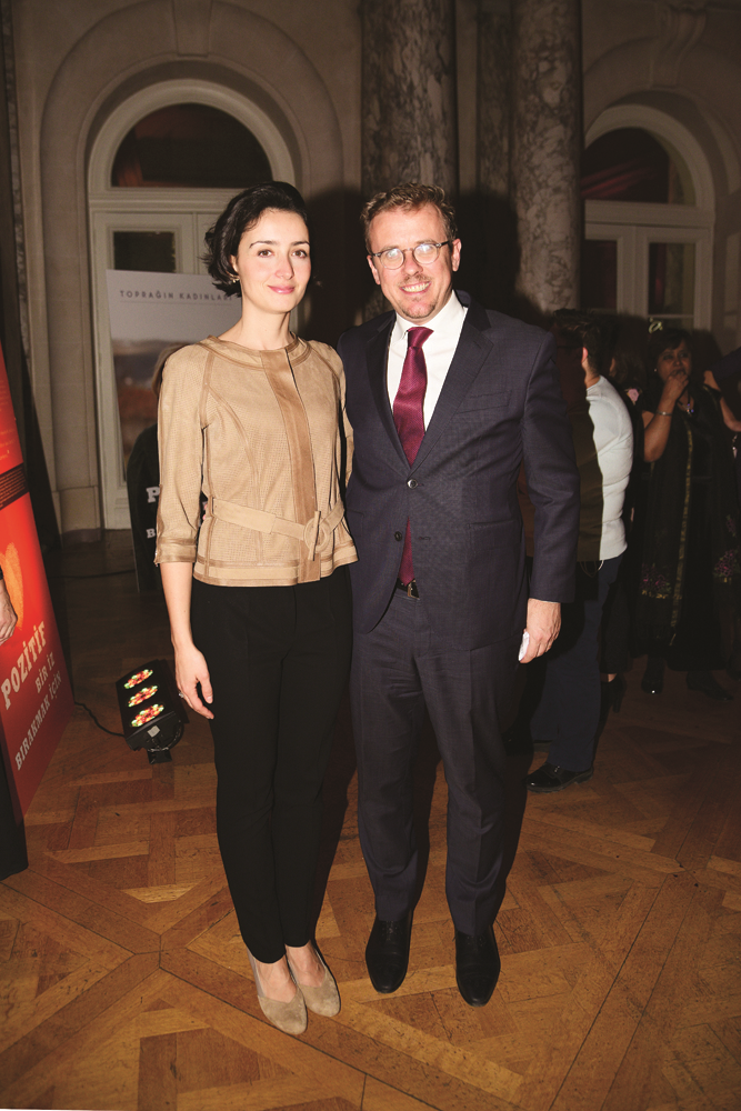 KADINLAR GÜNÜ’NDE ‘TOPRAĞIN KADINLARI’ ÖDÜLLENDİRİLDİ 