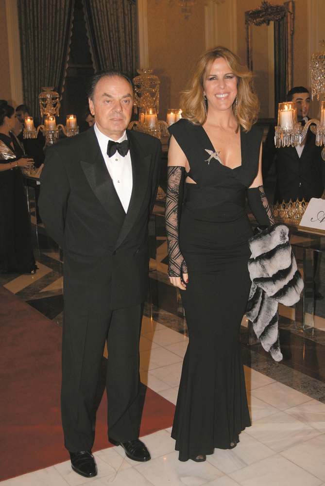 CEMİYETİN SİYAH ŞIKLIĞI