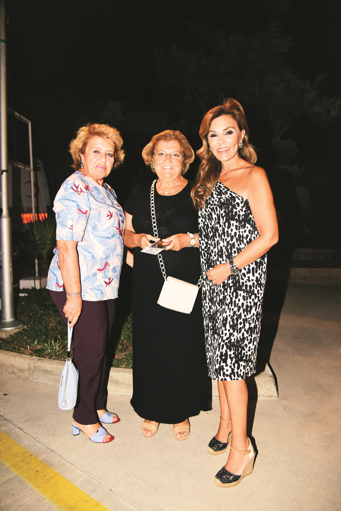 MONICA MOLINAYI İZLEDİLER