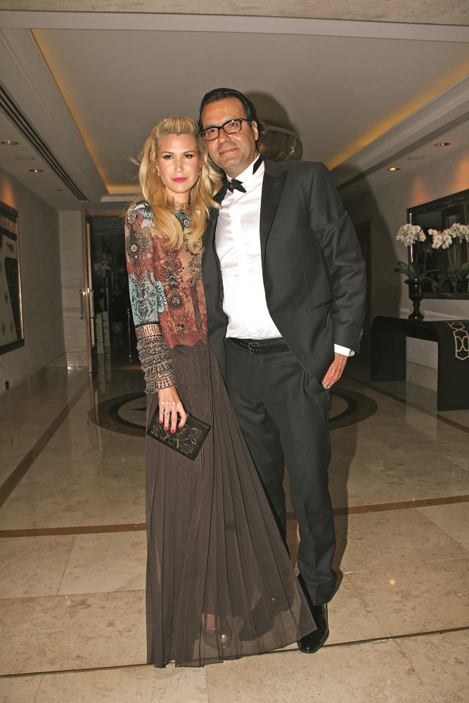 LARA ERSU VE CEM ÖZSÜER EVLENDİ