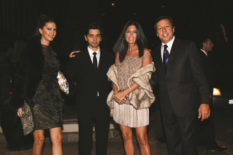 CELAL ÇAPA ANNESİ FİKRET ŞENESİ ANDI