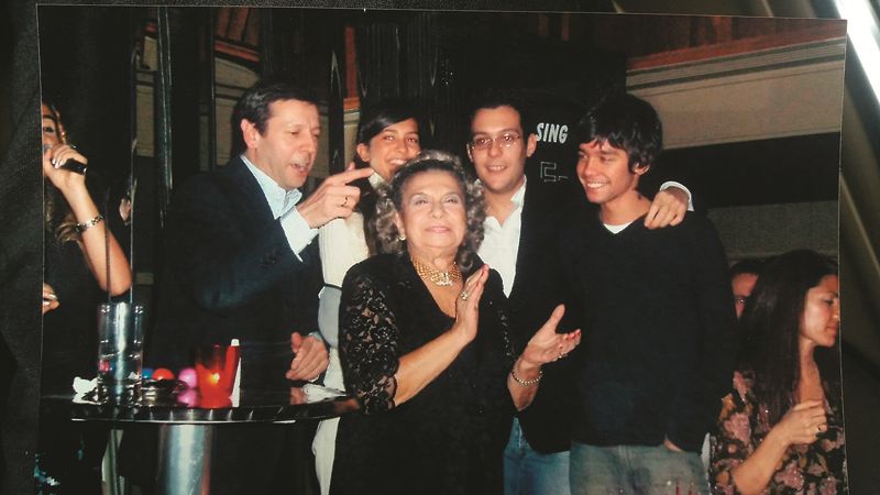 CELAL ÇAPA ANNESİ FİKRET ŞENESİ ANDI