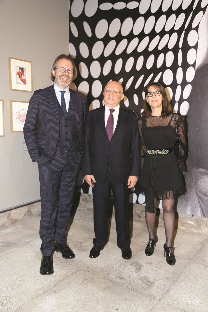 VICTOR VASARELYNİN SERGİSİ