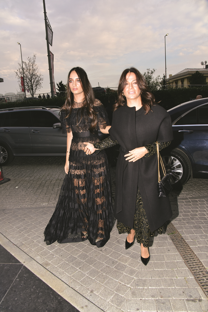 PELİN AKIN VE CEM BAVER ÖZALP EVLENDİ