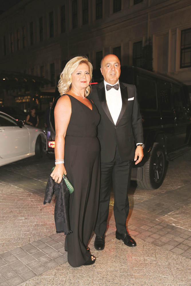 DENİZ EKŞİOĞLU VE ONUR ORAKÇIOĞLU EVLENDİ