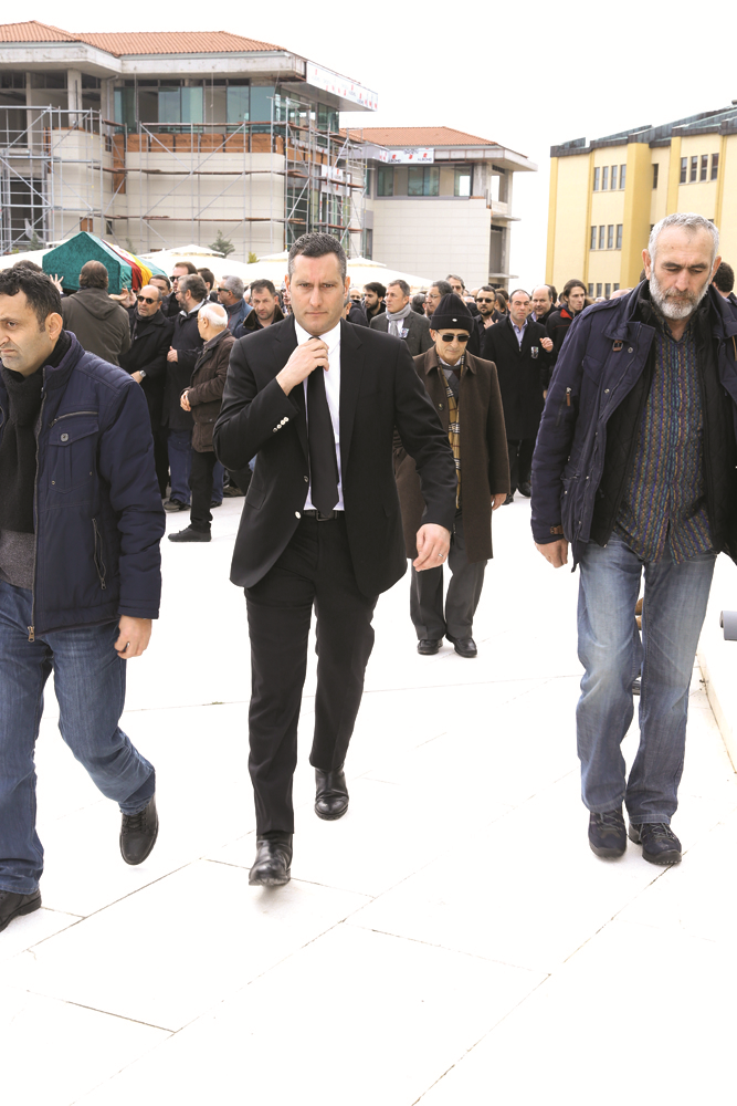 KERİM ÜSTÜNEL HAYATINI KAYBETTİ