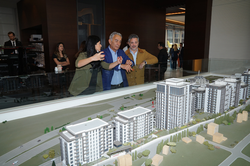 POLAT VE TEZMAN AİLELERİ BRUNCH VERDİ