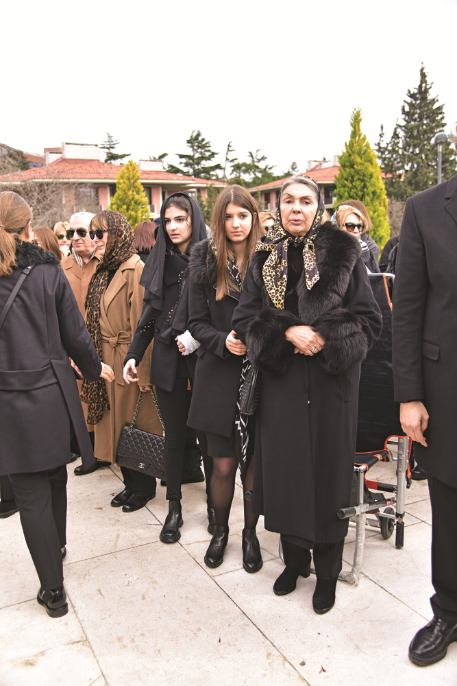 KERİM ÜSTÜNEL HAYATINI KAYBETTİ