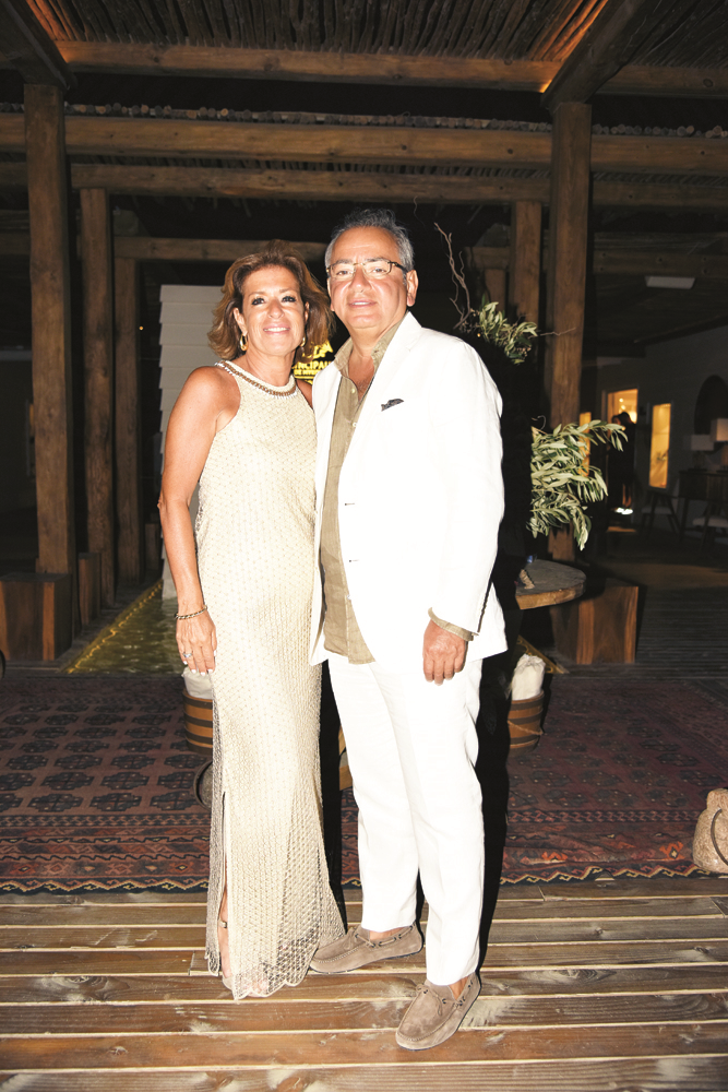 PIA HAKKO-KERİM YEŞİLİN MYKONOSTAKİ  DÜĞÜNLERİ